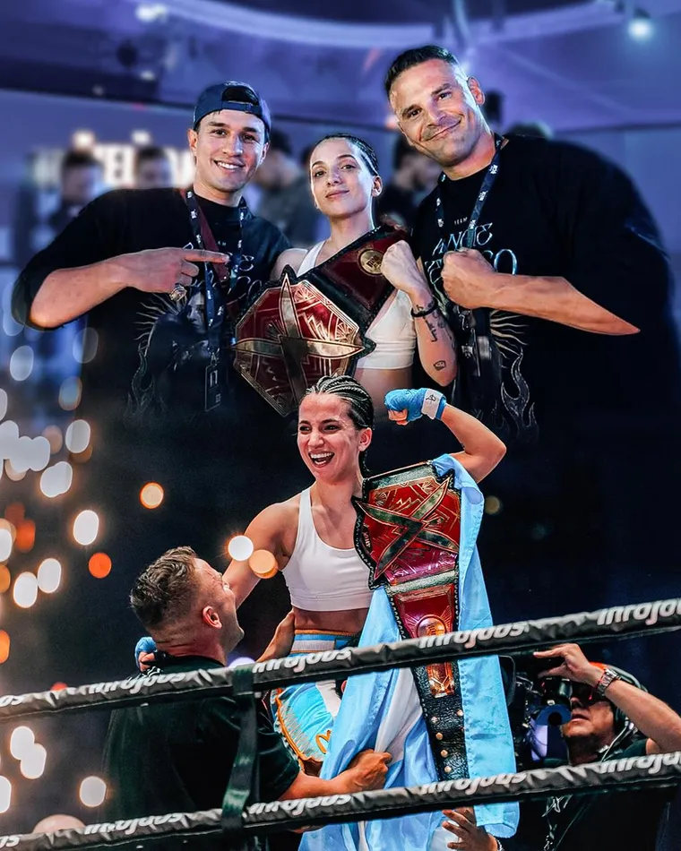 Cris Grosz con Angie Velasco, Campeona · La Velada 6