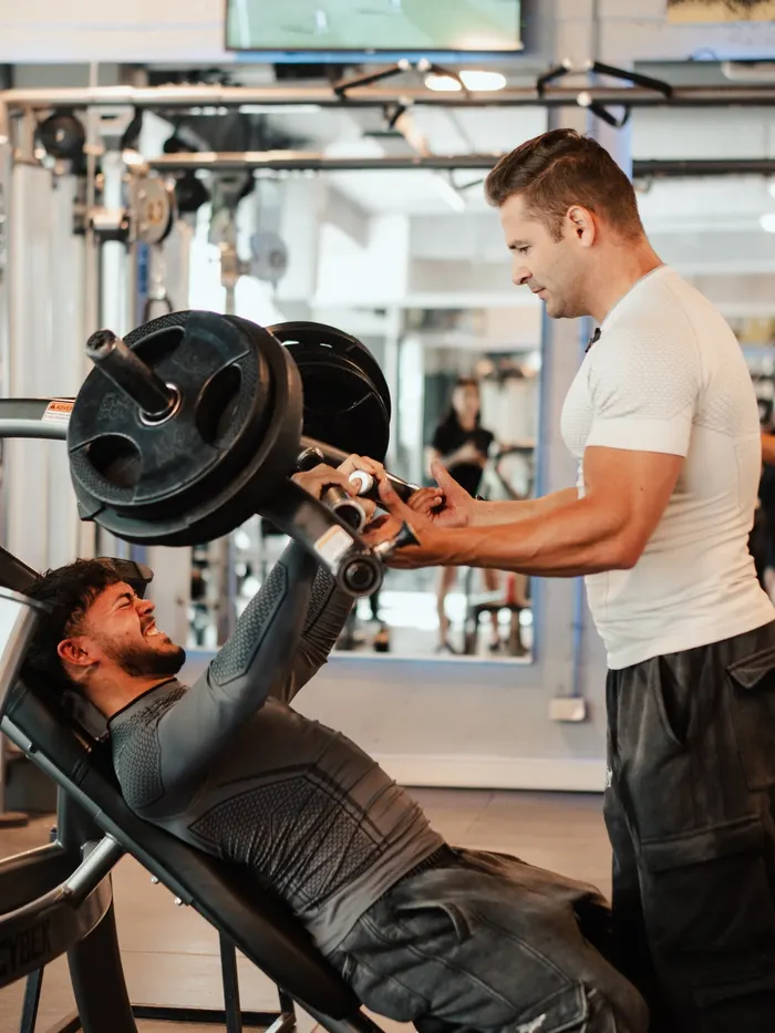 Cris Grosz entrenando a Agus Quiro